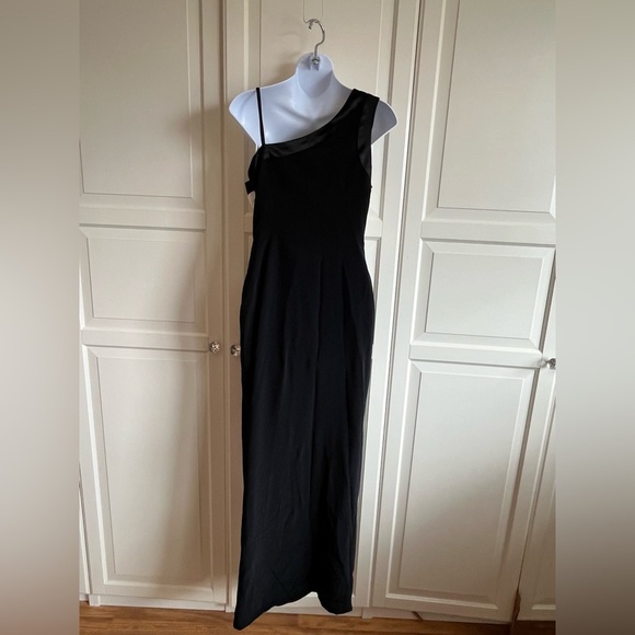 JOVANI Beaded Dress size  6 One Shoulder Formal Gown Maxi
Black White Glam. - Picture 3 of 12